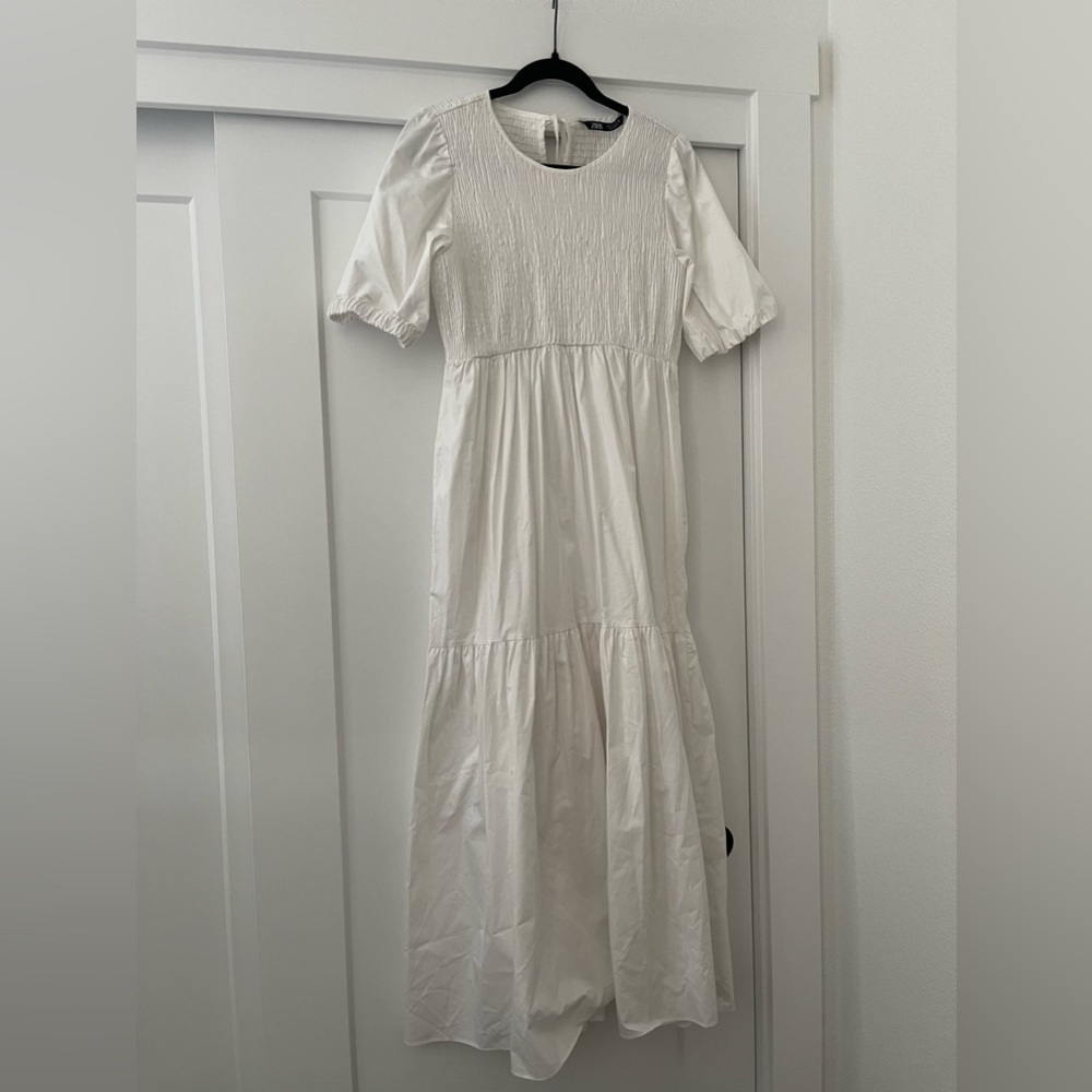 NWOT ZARA maxi white dress puff sleeve
